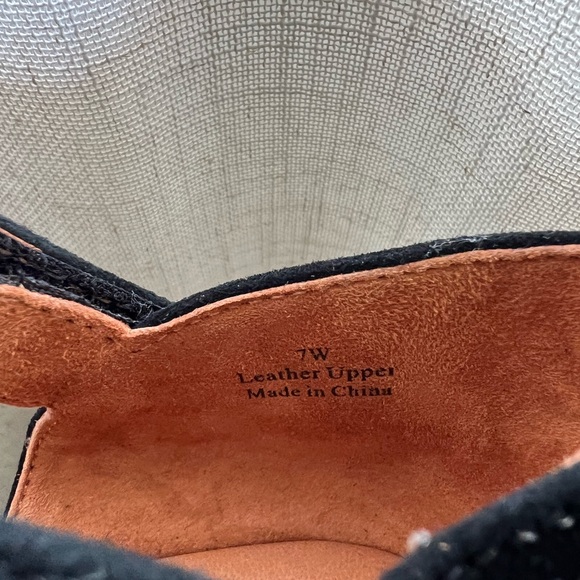 L’AmourDesPieds Orva Wedge in Black Suede, size 7 - Picture 6 of 7